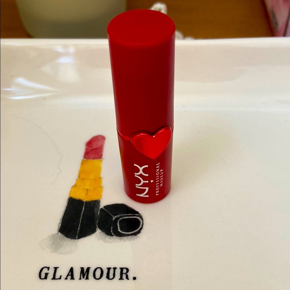 🆕NYX Professional Makeup Lipstick mini size